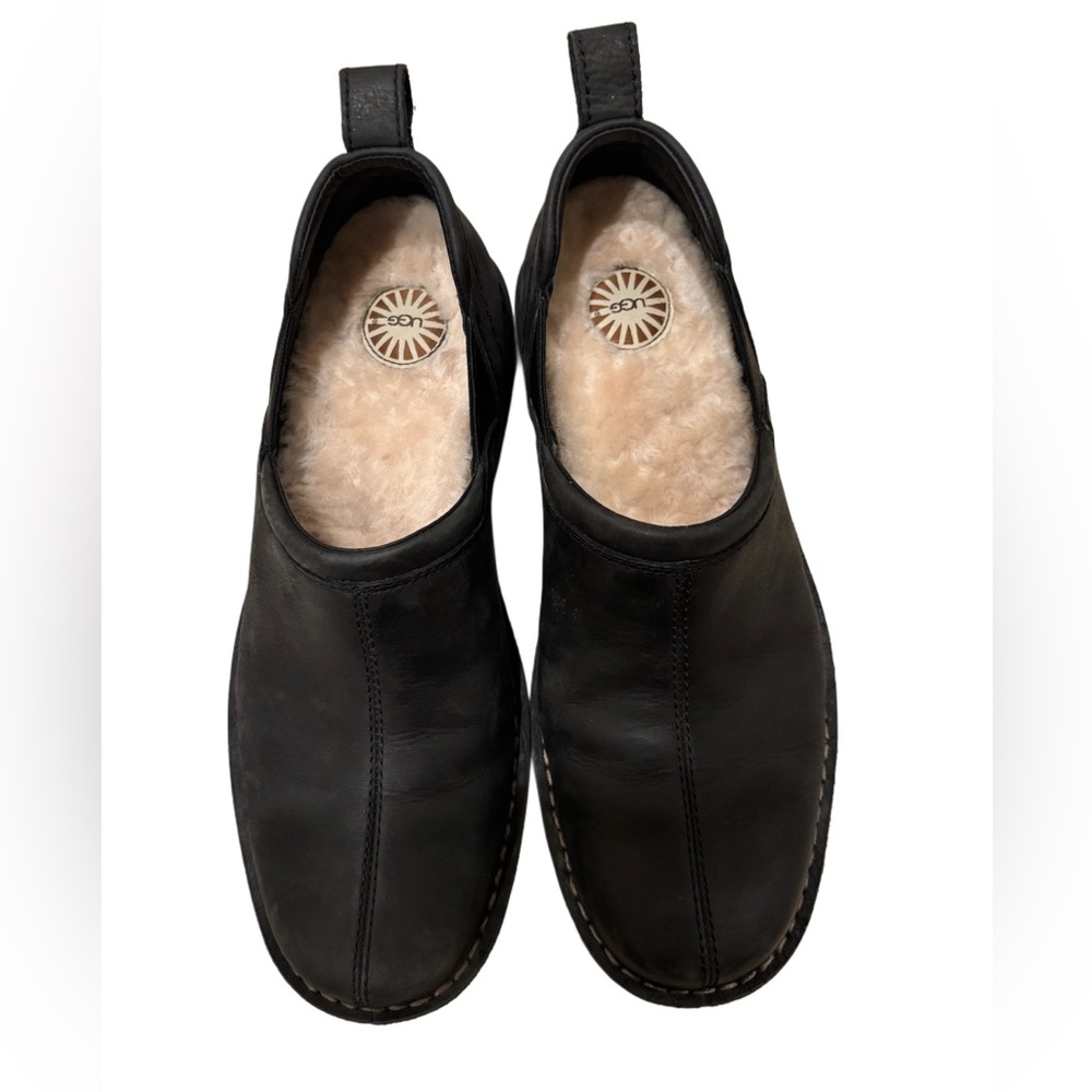 UGG Australia Dyersville Mens US 9.5 EU42.5 Black Leather Loafers Shoes 5623